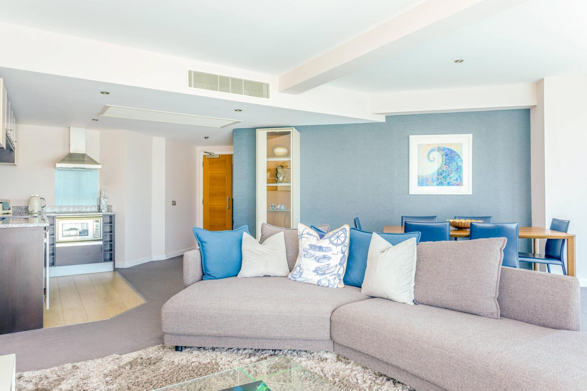 Captain's Club & Hotel 4*